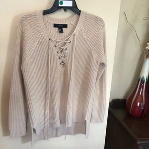Forever 21 sweater size Medium